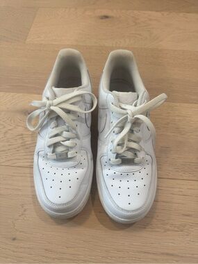 Nike White Leather Low-Top Sneakers